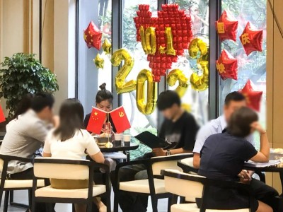 直击火爆现场 | 国庆中秋返乡季热销狂潮，人气澎湃！