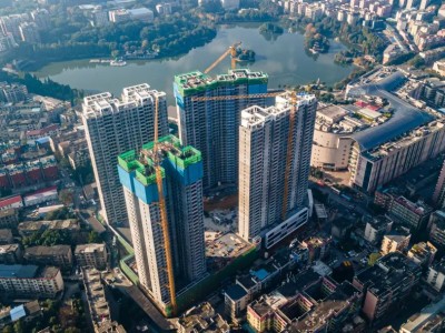 稀缺地段+硬核品质+瞰湖大平层，才是横穿市场周期的压舱石