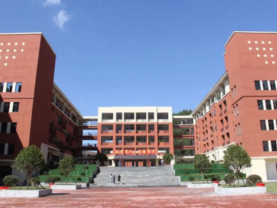 学校邻距离|目送式上学，家长更轻松